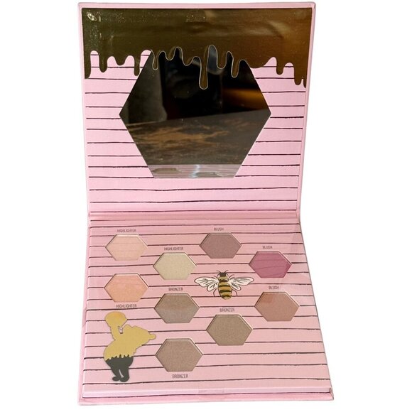 Disney Winnie the Pooh Eyeshadow & Complexion Palette - NEW - Picture 4 of 12